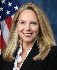 Portrait of Laura Gillen