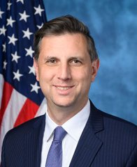 Portrait of Seth Magaziner