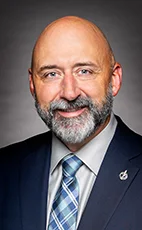 Portrait of Alex Ruff