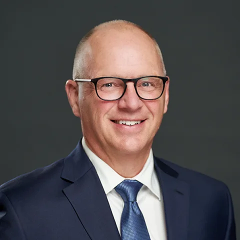 Portrait of Scott Gillingham