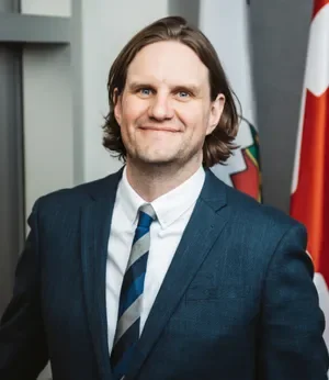 Portrait of Ben Hendriksen